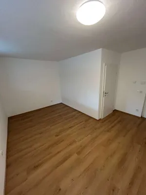 1-Zimmer-Immobilie mieten in Wels – 20 m², € 395 – Bild 8 von 13