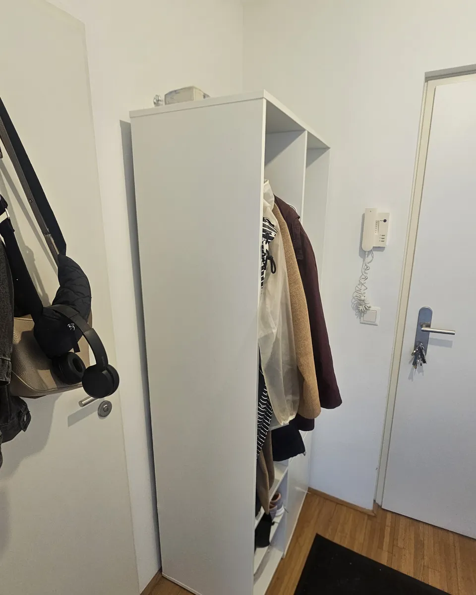 15 EUR Rabatt bei Abholung am selben Tag - IKEA SUNDLANDET Garderobenschrank mit Spiegel & Schubladen | 79x44x187, € 85,- (1150 Wien)
