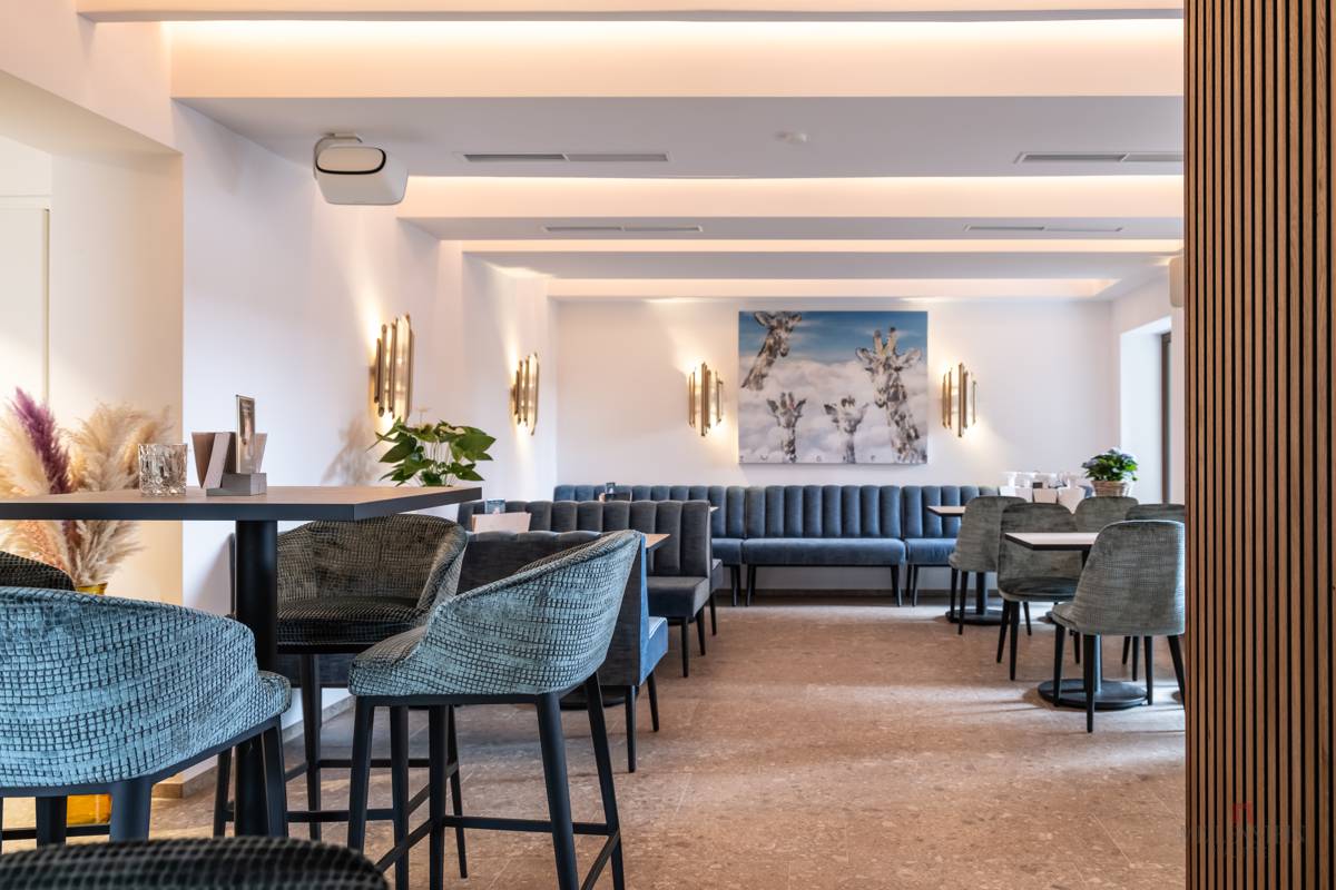 Ihr Café / Bar im Herzen von Velden am Wörthersee - Toplage direkt im Kurpark - Ansicht 2