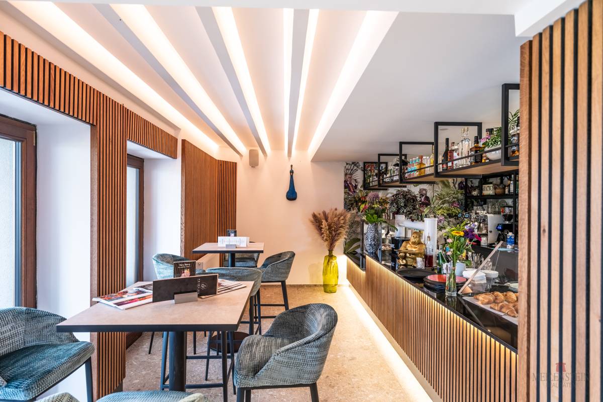 Ihr Café / Bar im Herzen von Velden am Wörthersee - Toplage direkt im Kurpark - Ansicht 3