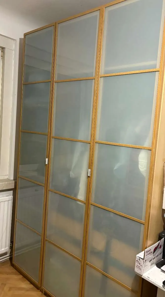IKEA Pax Schrank mit Glastüren, € 100,- (1160 Wien)