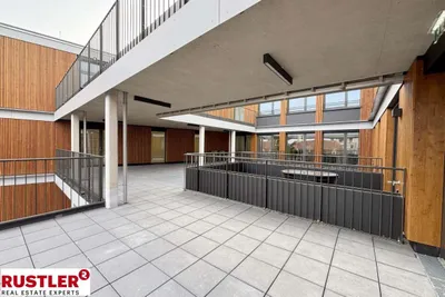 Gewerbeimmobilie mieten in Mödling – 217 m², € 3.661 – Bild 1 von 7