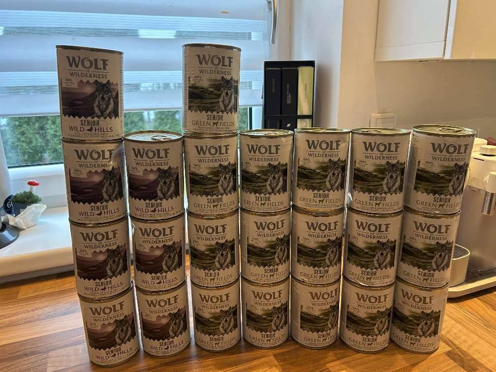 Wolf of Wilderness Senior Nassfutter 23 Dosen Hundefutter,  35,- (3021  Pressbaum) - willhaben