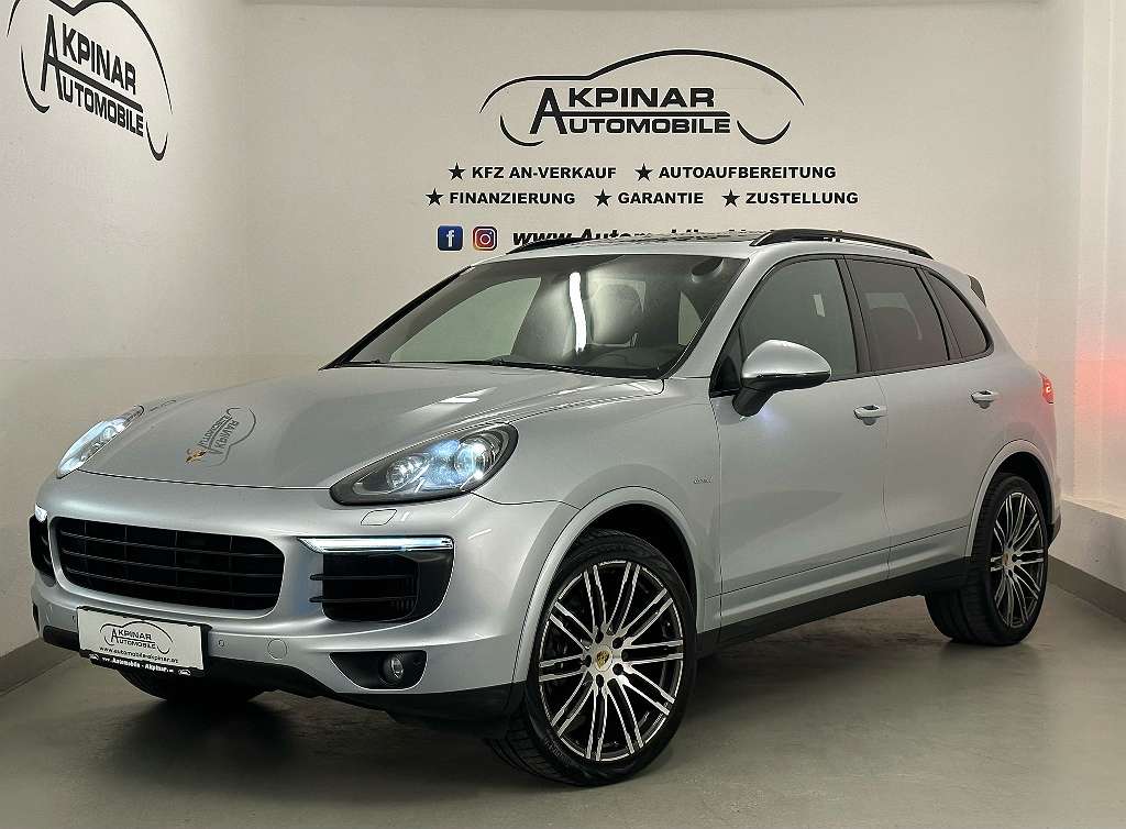 Porsche Cayenne Diesel II Platinum Edition PANO- LED -TOTWINKEL SUV / Geländewagen