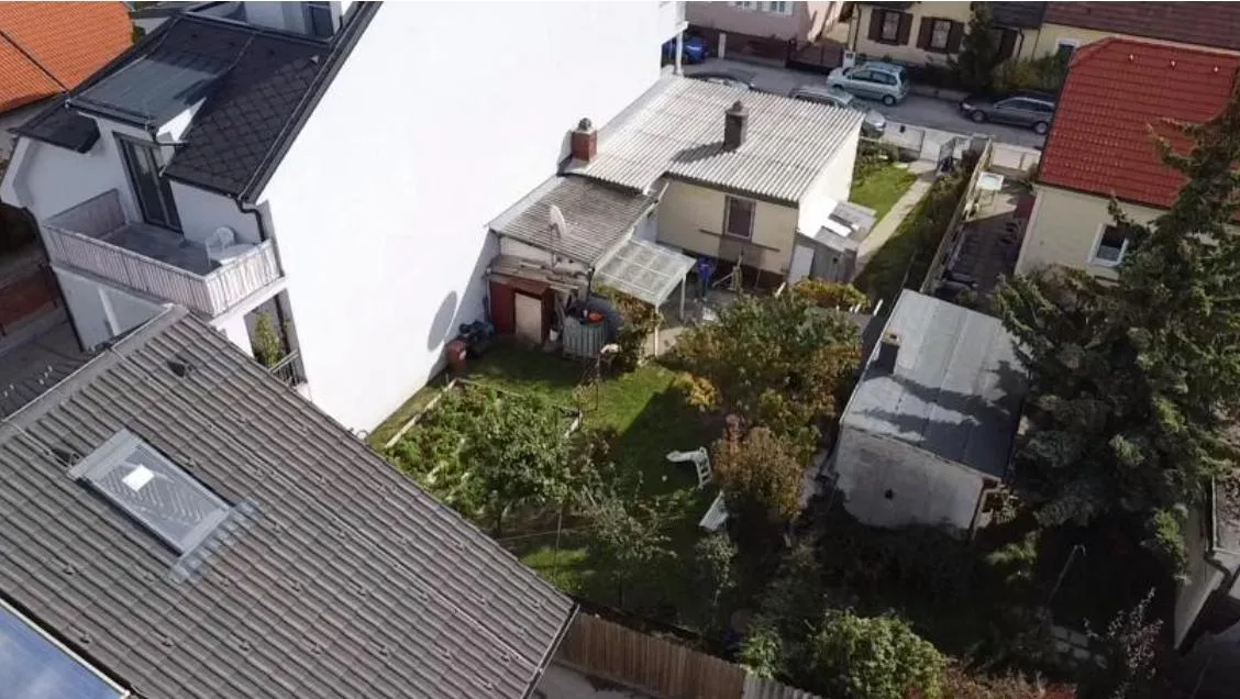 aufgeschlossenes Baugrundstück mit einem kleinen Haus (68m²) in Guntramsdorf zu verkaufen *6 Wohneinheiten möglich* - Ansicht 3