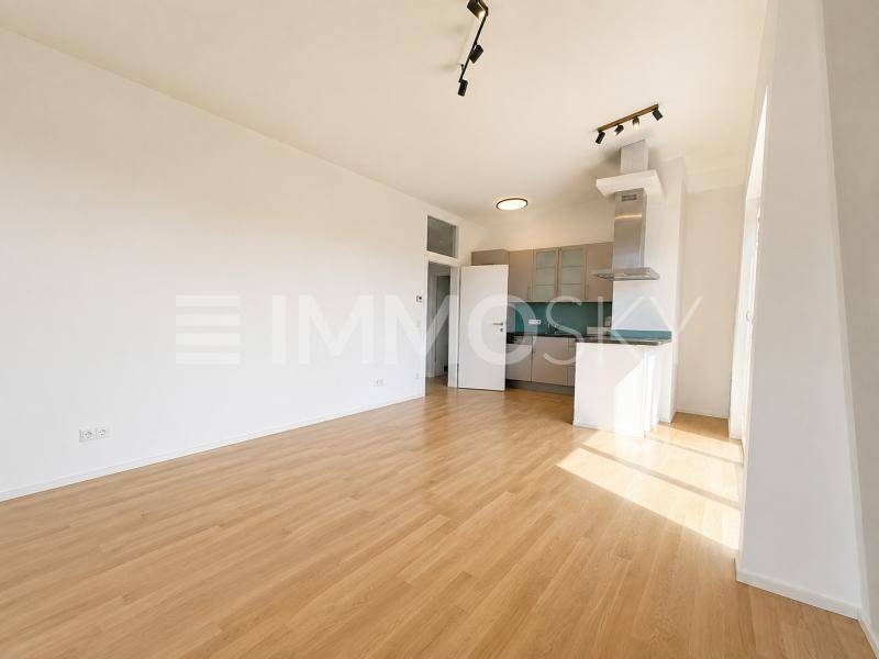 Moderne Wohnung mit Lift, Tiefgarage und Traumterrasse – pohled 3