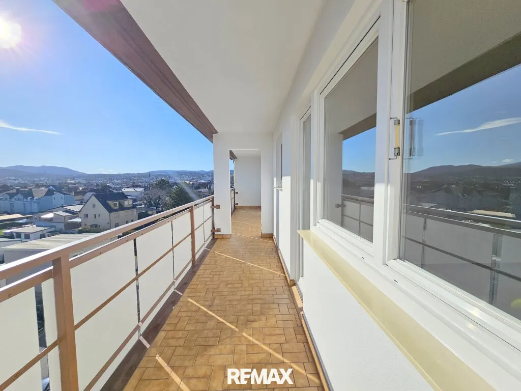 WEITBLICK - SÜD-LOGGIA mit ca.17,64m² - 5. LIFTSTOCK - UNEINSEHBAR - RUHIG - 2026 TEILRENOVIERT - View 3