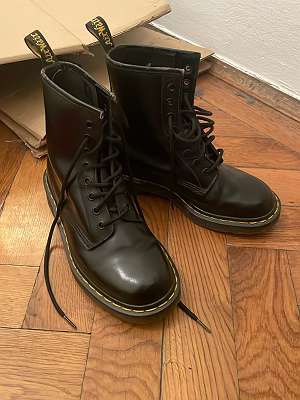 Dr martens hotsell 36 occasion