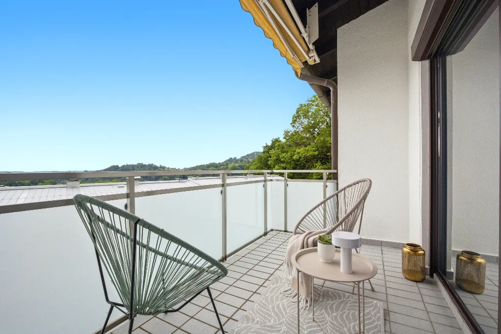 Wunderschöne, helle 3-Zimmerwohnung mit großer Sonnen-Loggia in idyllischer Ruhelage am Linzer Pöstlingberg - Ansicht 2
