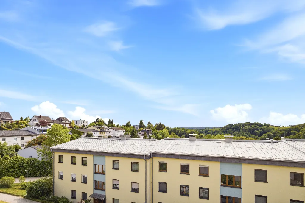 Wunderschöne, helle 3-Zimmerwohnung mit großer Sonnen-Loggia in idyllischer Ruhelage am Linzer Pöstlingberg - Ansicht 3