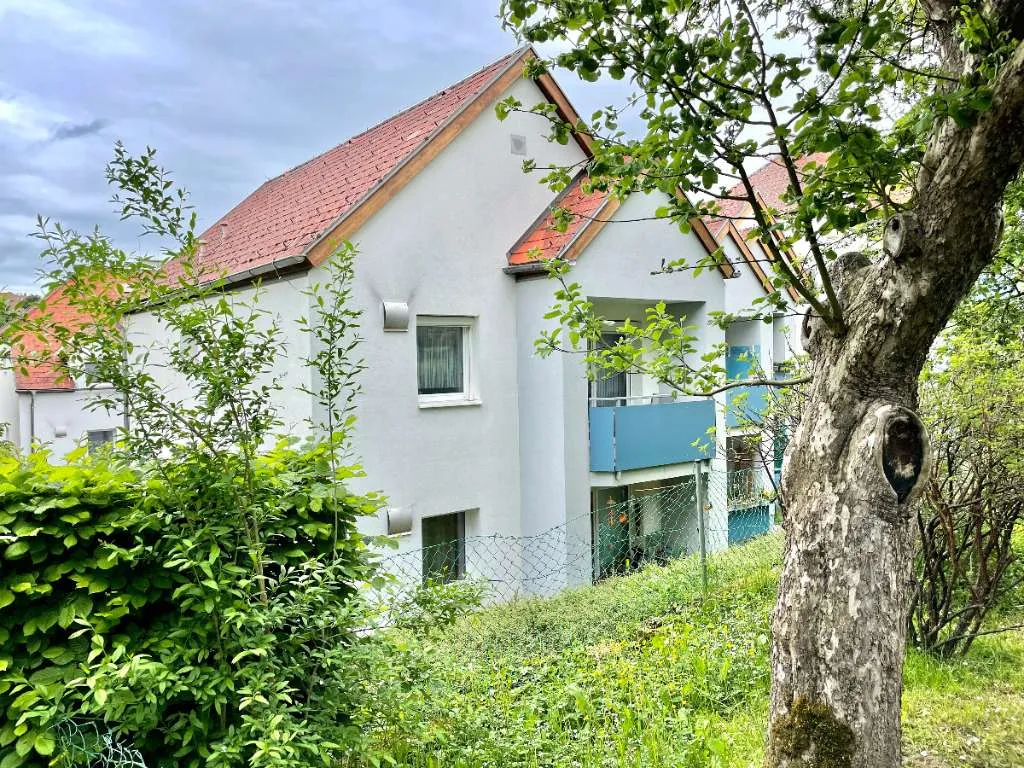 Zentrale 2- Zimmerwohnung mit schöner Aussicht in Haag - Widok 3
