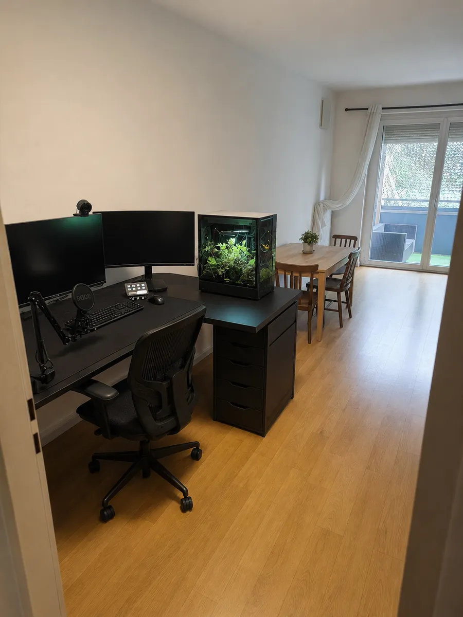 Zentrale 2- Zimmerwohnung mit schöner Aussicht in Haag - Widok 2