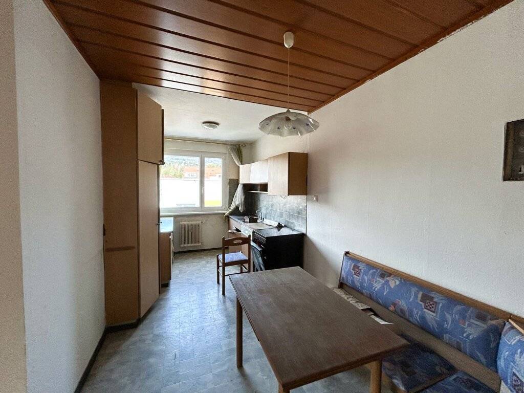 Sanierungsbedürftige 2 Zimmer-Wohnung mit viel Potential! - Ansicht 2