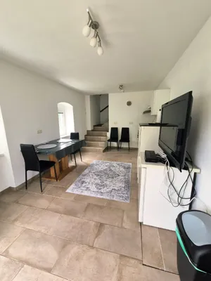3-Zimmer-Haus mieten in Gmunden – 70 m², € 900 – Bild 1 von 21