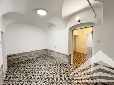 3-Zimmer-Gewerbeimmobilie mieten in Linz – 52 m², € 800 – Bild 2 von 7
