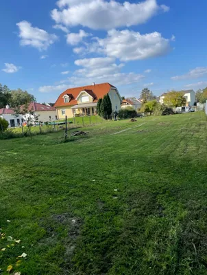 Grundstück kaufen in Bruck an der Leitha – 1 007 m², € 599.000 – Bild 2 von 4