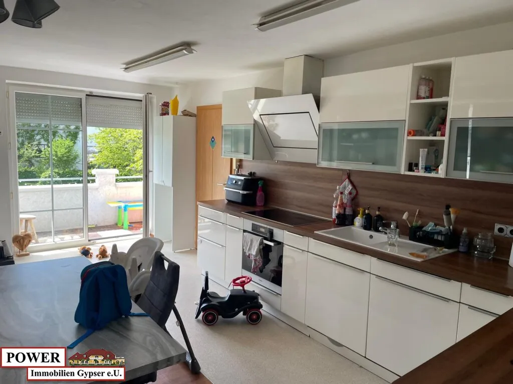 Ein-oder Zweifamilienhaus in zentraler Ruhelage Ihr neues Zuhause ! - Widok 2