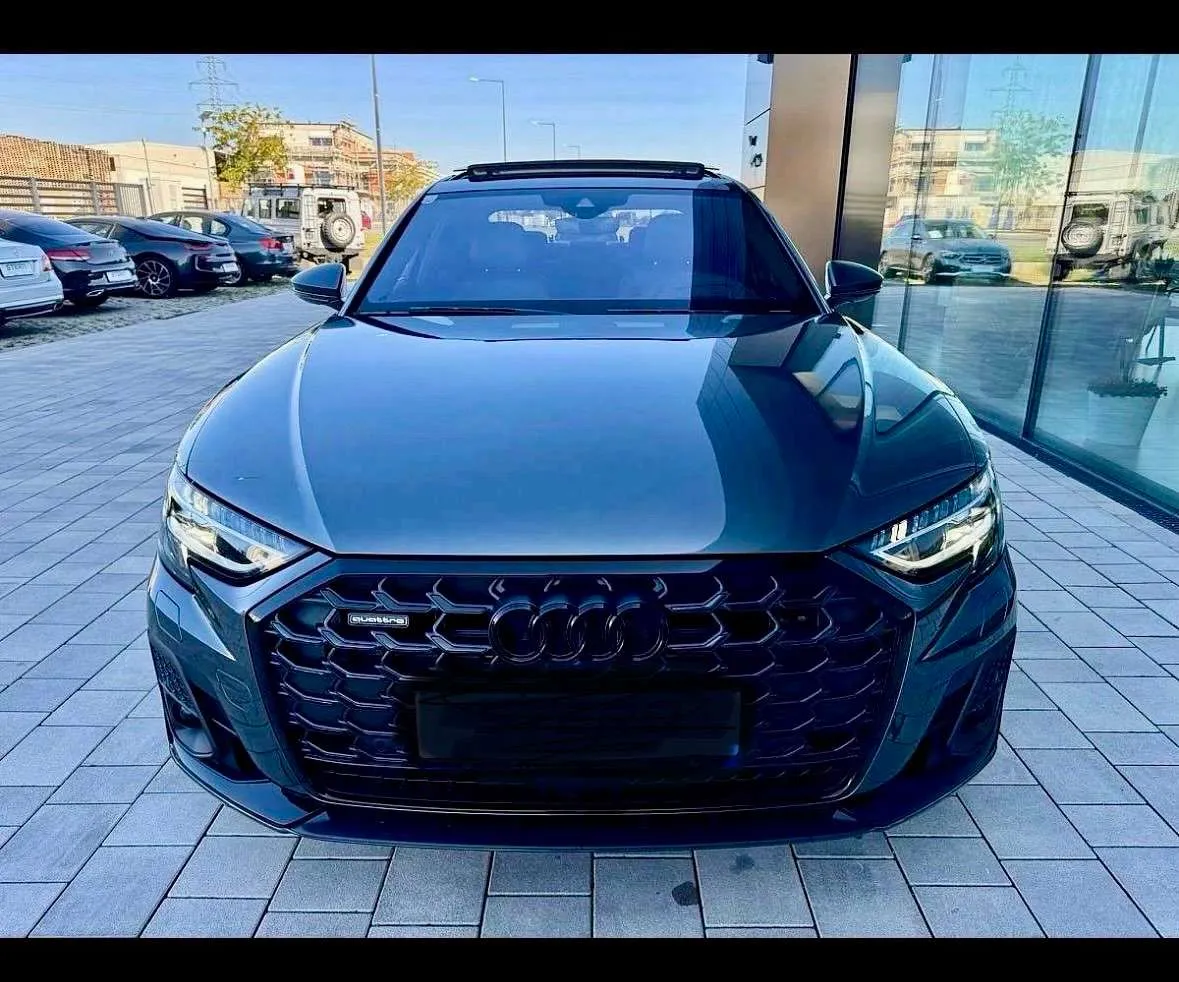 Audi A8