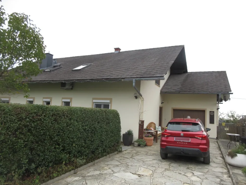 Großzügiges Wohnhaus mit weitläufigem Garten und ruhiger Lage in Hofkirchen - Ansicht 3