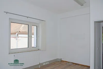 4-Zimmer-Gewerbeimmobilie mieten in Salzburg Stadt – 79 m², € 1.339 – Bild 3 von 6