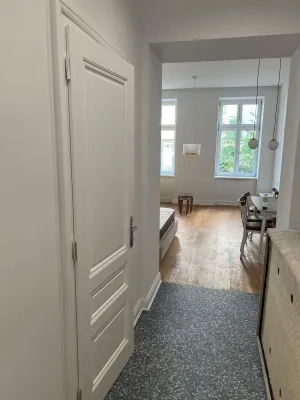 MODERN MÖBLIERTE 1,5 ZIMMER MIETWOHNUNG IM 6. BEZIRK – Bild 2