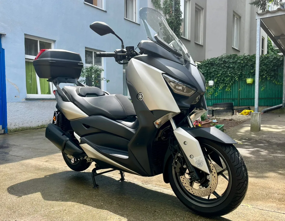 Yamaha X-Max