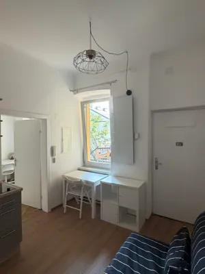All-Inklusive Miete: 2-Zimmer Wohnung Nähe Yppenplatz bereit zum Einziehen – Bild 2