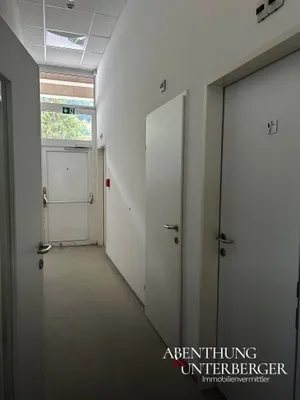 Gewerbeimmobilie mieten in Innsbruck-Land – 850 m², € 10.200 – Bild 17 von 23