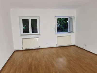 TOP LAGE / Ruhige, gemütliche, 2-Zimmerwohnung mit Gartenzugang! – Bild 3