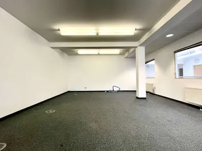 6-Zimmer-Gewerbeimmobilie mieten in Wien – 233 m², € 2.317 – Bild 9 von 12