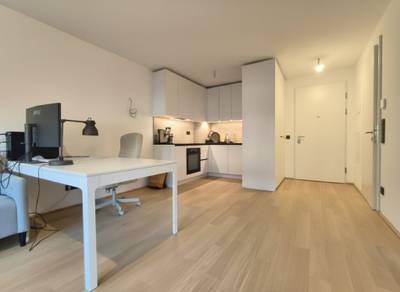 Pauschalmiete inklusive Warmwasser, Heizung & Kühlung - Moderne 2-Zimmer-Wohnung mit großzügigem Balkon und stilvoller Ausstattung – Bild 2
