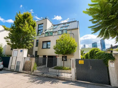 Walking Distance to Vienna International Centre with A/C