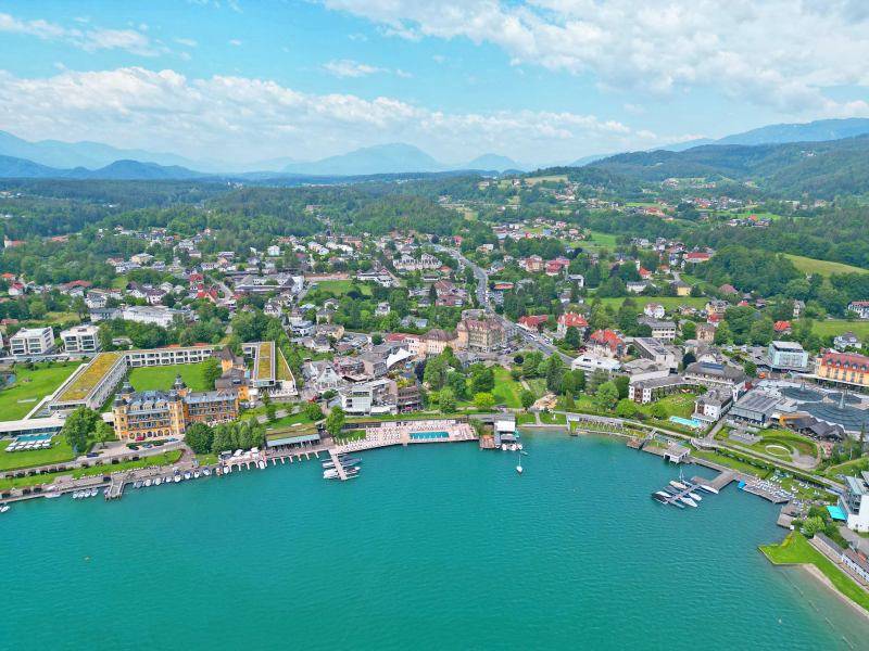 Freizeitwohnsitz in Velden: Großzügige Wohnung mit See- und Schlossblick - Ansicht 2