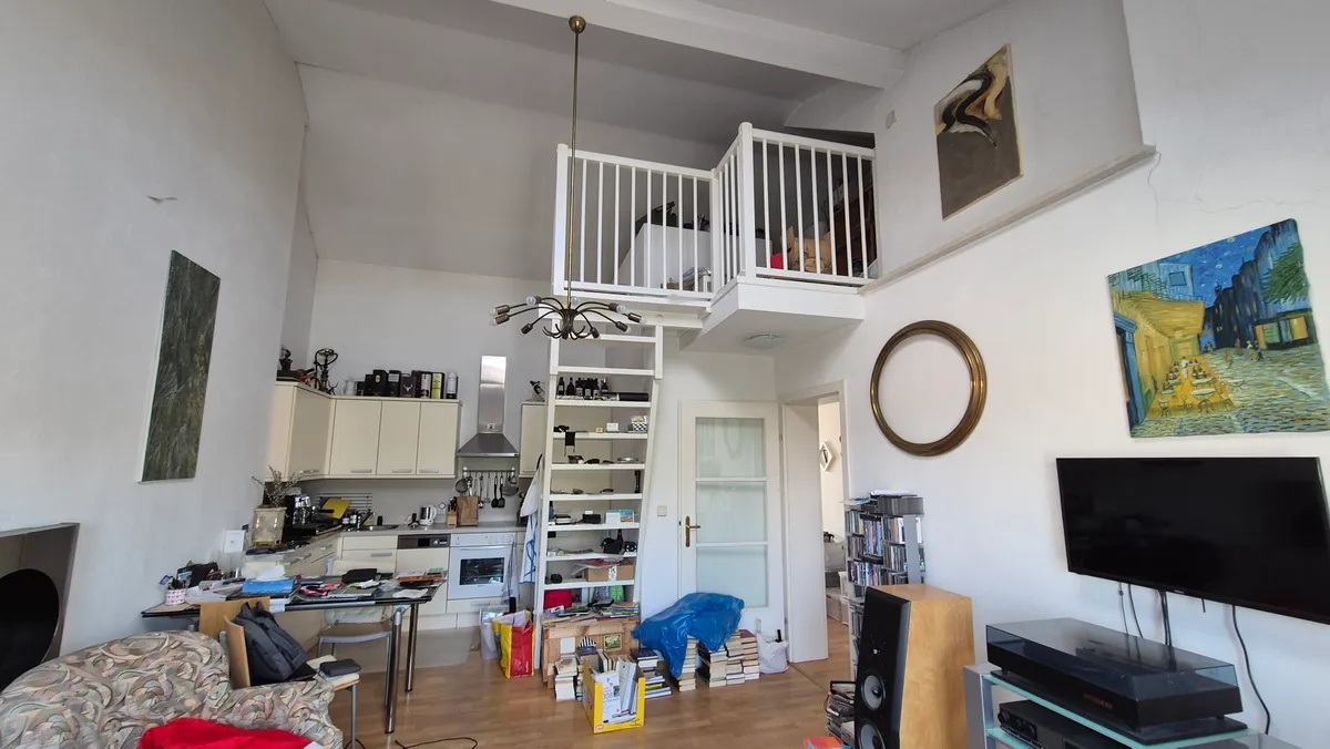 Schöne DG-Galeriewohnung mit Terrasse am Schillerplatz – pohled 2