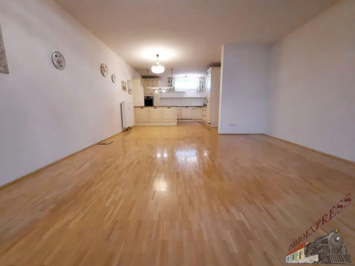Preishammer ! - 93m² - hell - 2,5-Zi-Whg samt geräumiger Loggia & Tiefgaragenplatz – pohled 2