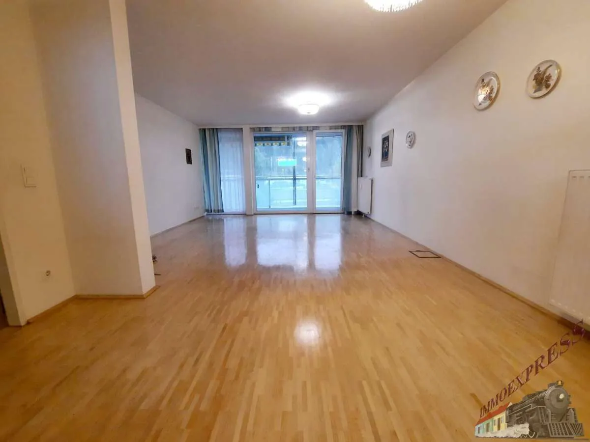 Preishammer ! - 93m² - hell - 2,5-Zi-Whg samt geräumiger Loggia & Tiefgaragenplatz – pohled 3