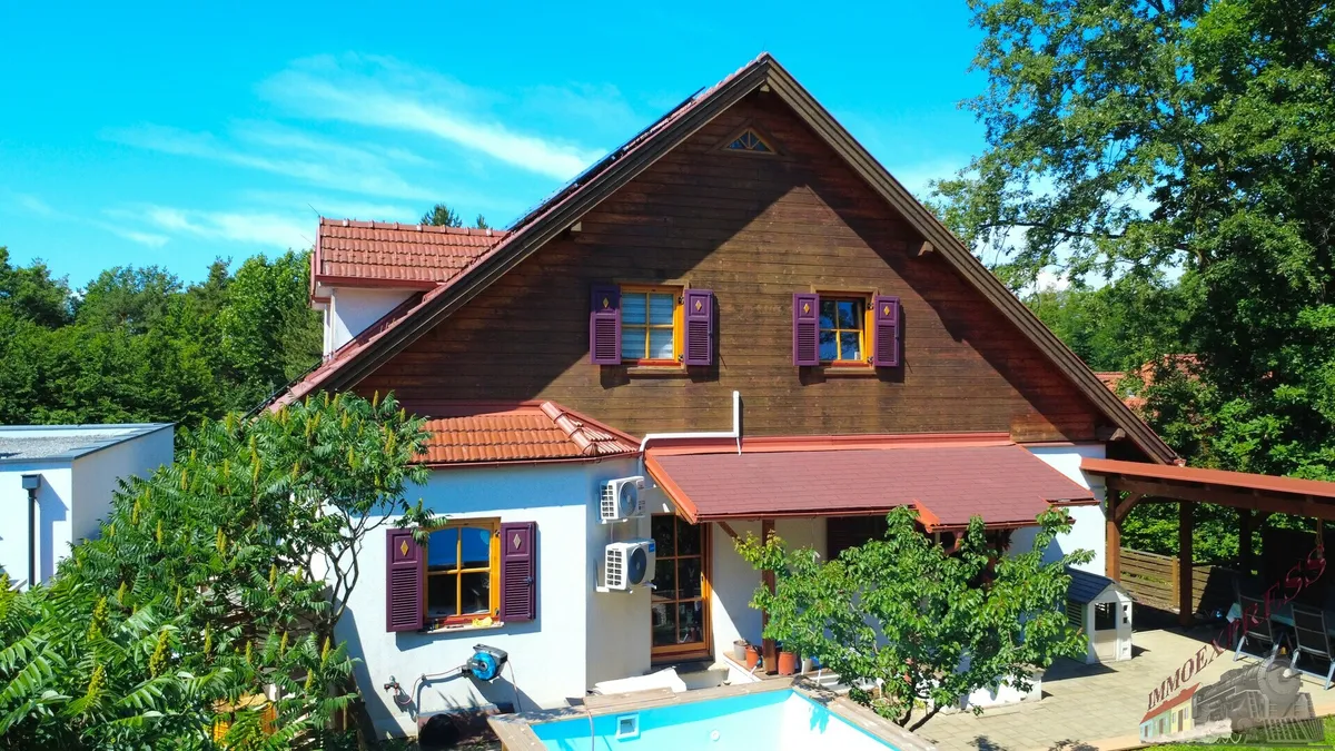 Einfamilienhaus am Waldrand - Sackgasse - Pool - PV- Anlage, Stoob