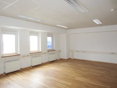 Gewerbeimmobilie mieten in Mödling – 268 m², € 11 – Bild 13 von 23