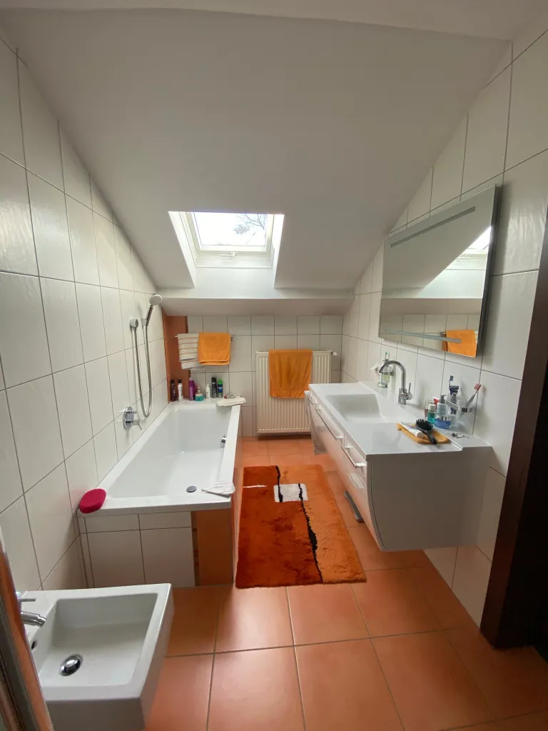 Großzügige und ruhige 4-Zimmer Hausetage in Hart bei Graz - Ansicht 2