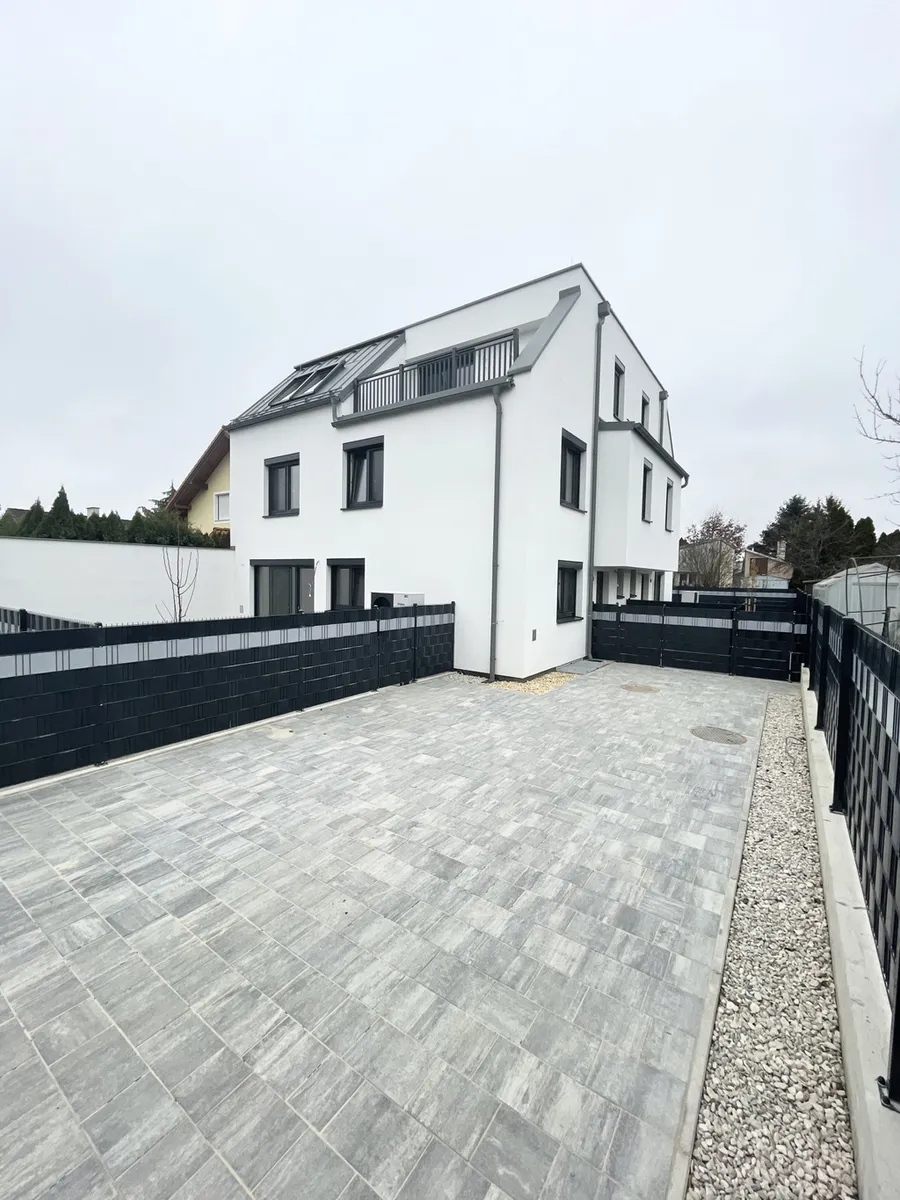 EXKLUSIVES DOPPELHAUS | GRÜN-RUHELAGE | PERFEKTE RAUMPLANUNG | ERSTBEZUG | PROVISIONSFREI - Ansicht 3