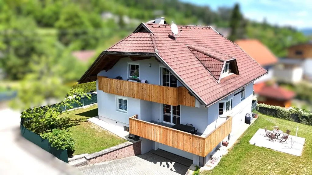 Viel Platz für Familie oder Vermietung - Zwei Wohneinheiten unter einem Dach in Köttmannsdorf - Ansicht 2