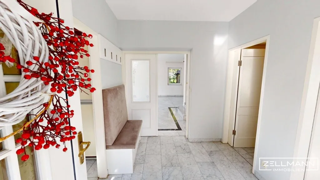 Stilvolles Wohnen in Mauer mit Pool, großzügiger Terrasse und privatem Gartenambiente | ZELLMANN IMMOBILIEN - Ansicht 2