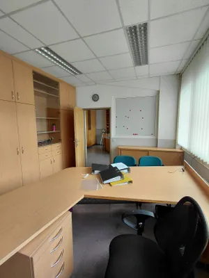 10-Zimmer-Gewerbeimmobilie mieten in Bruck-Mürzzuschlag – 289 m², € 2.486 – Bild 4 von 17