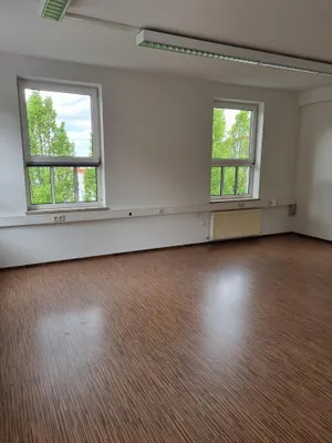 1-Zimmer-Gewerbeimmobilie mieten in Salzburg-Umgebung – 39 m², € 10 – Bild 2 von 3