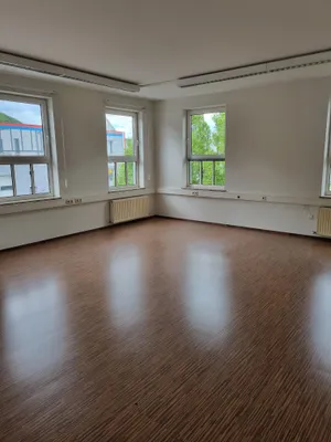 1-Zimmer-Gewerbeimmobilie mieten in Salzburg-Umgebung – 39 m², € 10 – Bild 1 von 3