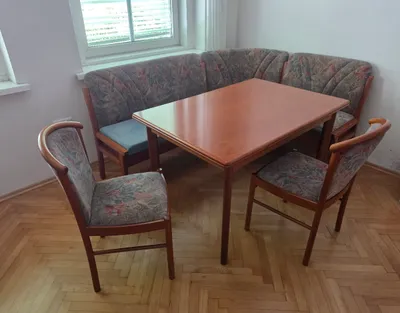 Eckbankgruppe Kirsch, € 70,- (8020 Eggenberg)