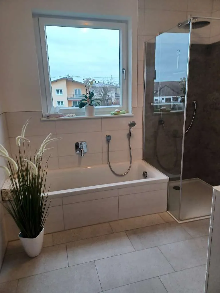 3 Zimmer Wohnung mit Balkon (Nähe Burghausen) - Ansicht 2
