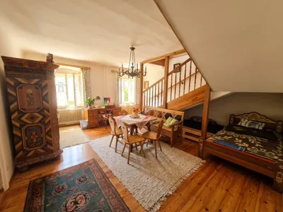 6-Zimmer-Haus kaufen in Hollabrunn – 210 m², € 210.000