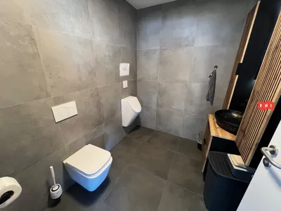 Gewerbeimmobilie mieten in Urfahr-Umgebung – 1 090 m², € 15.000 – Bild 10 von 11