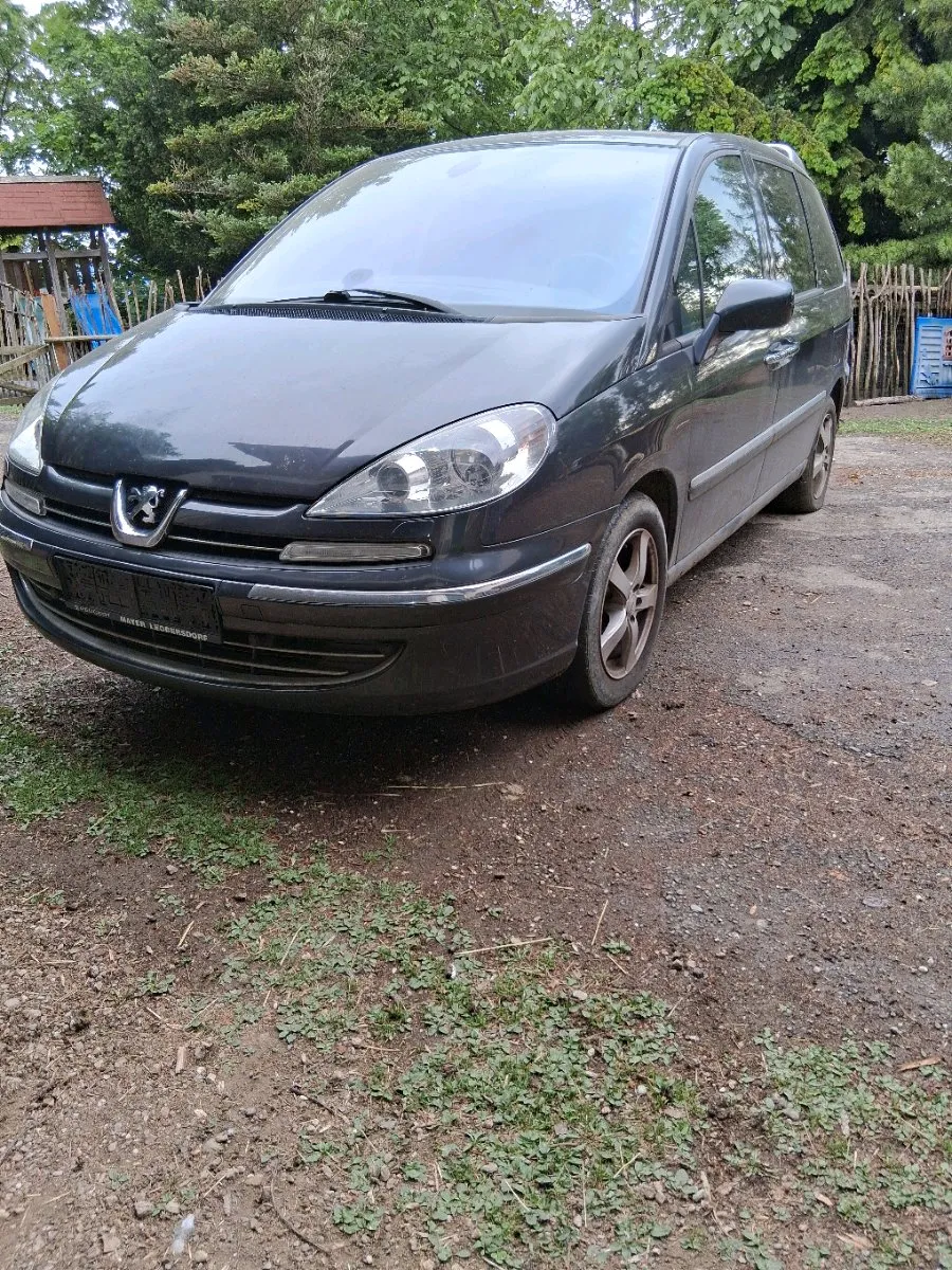 Peugeot 807